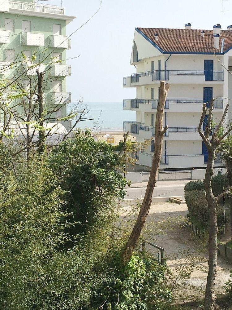 Appartamenti Mare Каорле Экстерьер фото